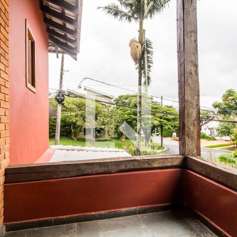 Casa de condomínio à venda com 445m², 3 quartos e 4 vagasVaranda