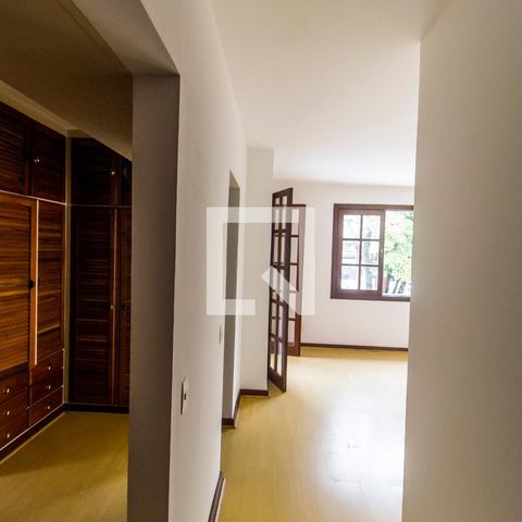 Casa de condomínio à venda com 445m², 3 quartos e 4 vagasSuíte master
