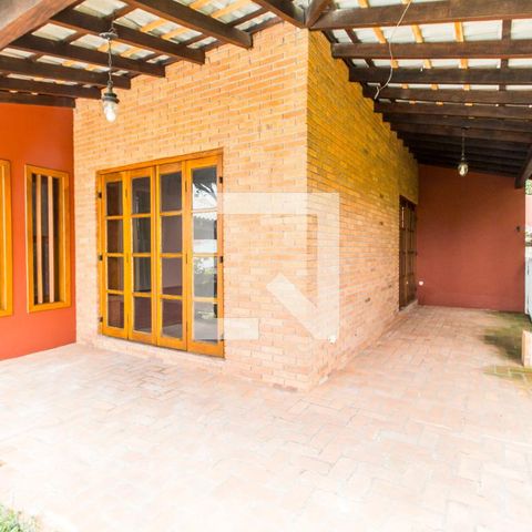 Casa de condomínio à venda com 445m², 3 quartos e 4 vagasVaranda