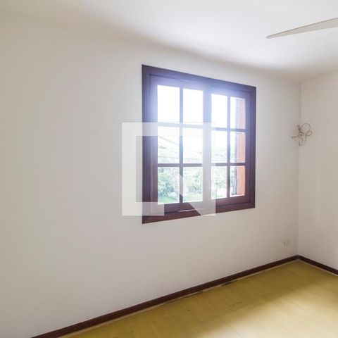 Casa de condomínio à venda com 445m², 3 quartos e 4 vagasQuarto 2