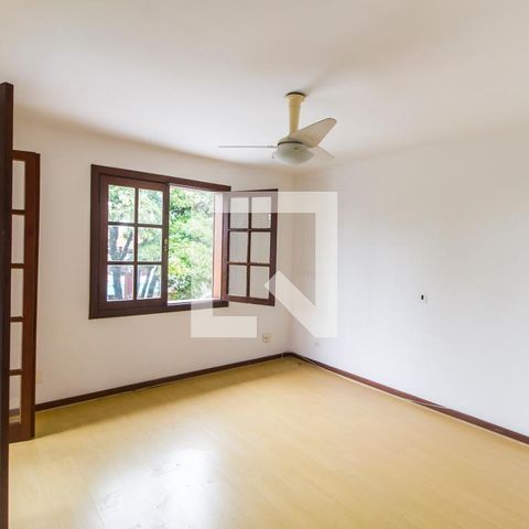 Casa de condomínio à venda com 445m², 3 quartos e 4 vagasSuíte master
