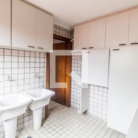 Casa de condomínio à venda com 445m², 3 quartos e 4 vagasÁrea de Serviço