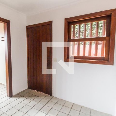 Casa de condomínio à venda com 445m², 3 quartos e 4 vagasCopa