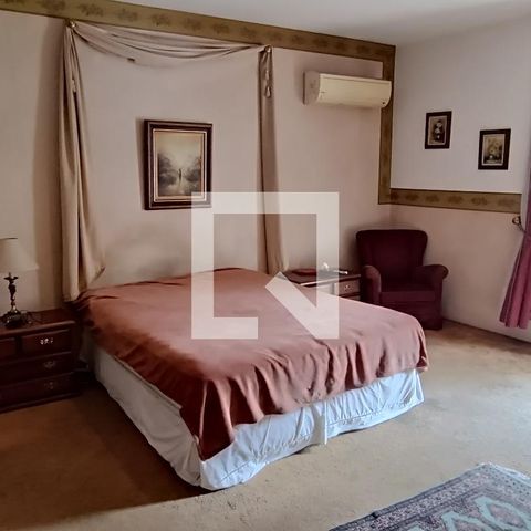 Casa à venda com 950m², 4 quartos e 6 vagas Casa à venda com 950m², 4 quartos e 6 vagasSuíte 1