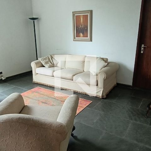 Casa à venda com 950m², 4 quartos e 6 vagas Casa à venda com 950m², 4 quartos e 6 vagasSala 1