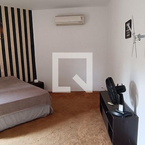 Casa à venda com 950m², 4 quartos e 6 vagas Casa à venda com 950m², 4 quartos e 6 vagasSuíte 2