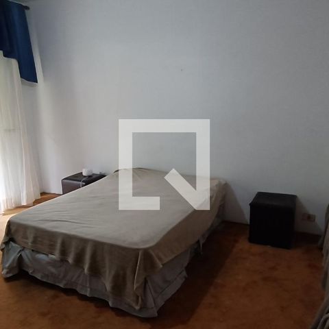 Casa à venda com 950m², 4 quartos e 6 vagas Casa à venda com 950m², 4 quartos e 6 vagasQuarto 1