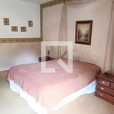 Casa à venda com 950m², 4 quartos e 6 vagas Casa à venda com 950m², 4 quartos e 6 vagasSuíte 1
