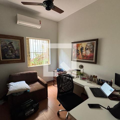 Casa para alugar com 250m², 4 quartos e 2 vagas Casa para alugar com 250m², 4 quartos e 2 vagasDormitório 02