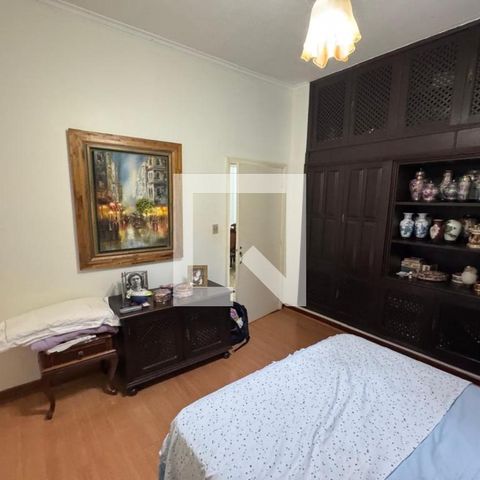 Casa para alugar com 250m², 4 quartos e 2 vagas Casa para alugar com 250m², 4 quartos e 2 vagasSuíte