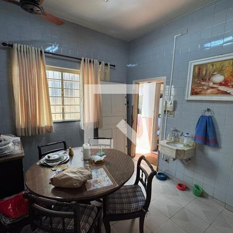 Casa para alugar com 250m², 4 quartos e 2 vagas Casa para alugar com 250m², 4 quartos e 2 vagasCopa