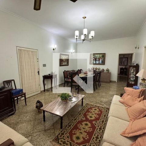 Casa para alugar com 250m², 4 quartos e 2 vagas Casa para alugar com 250m², 4 quartos e 2 vagasSala