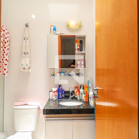 Casa à venda com 73m², 3 quartos e 1 vaga Casa à venda com 73m², 3 quartos e 1 vagaBanheiro da Suíte