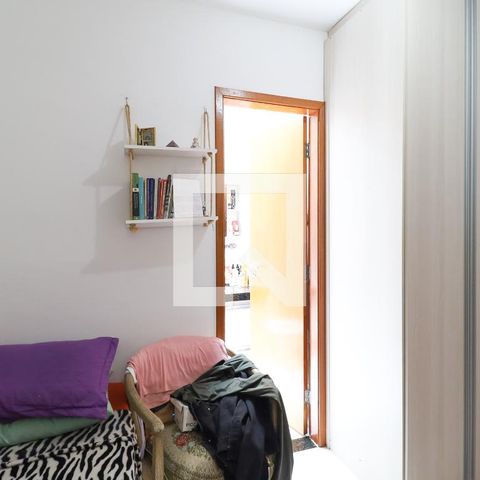 Casa à venda com 73m², 3 quartos e 1 vaga Casa à venda com 73m², 3 quartos e 1 vagaSuíte