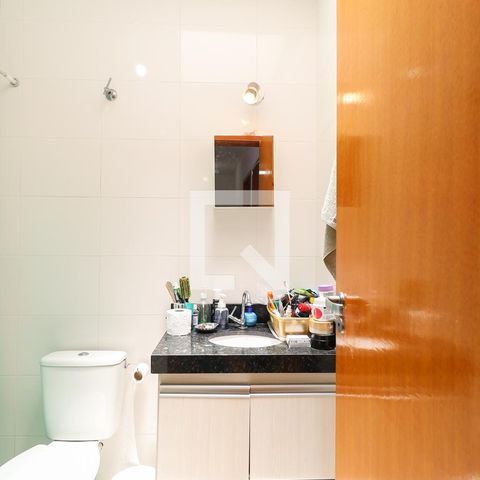 Casa à venda com 73m², 3 quartos e 1 vaga Casa à venda com 73m², 3 quartos e 1 vagaBanheiro