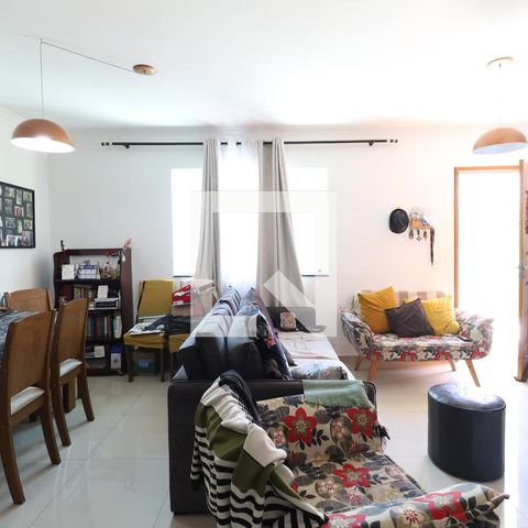 Casa à venda com 73m², 3 quartos e 1 vaga Casa à venda com 73m², 3 quartos e 1 vagaSala