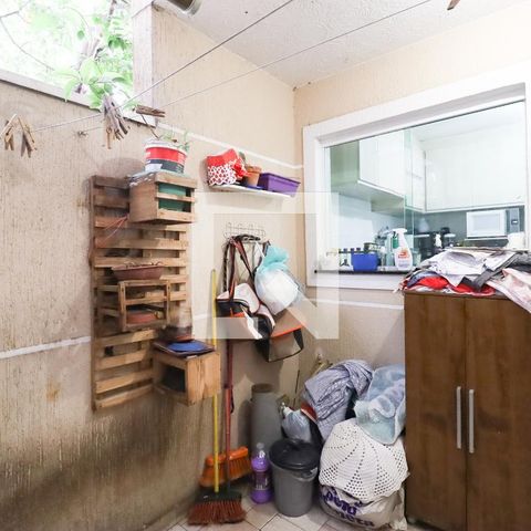Casa à venda com 73m², 3 quartos e 1 vaga Casa à venda com 73m², 3 quartos e 1 vagaÁrea de serviço