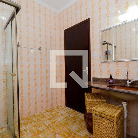 Casa à venda com 400m², 3 quartos e 6 vagasBanheiro Social