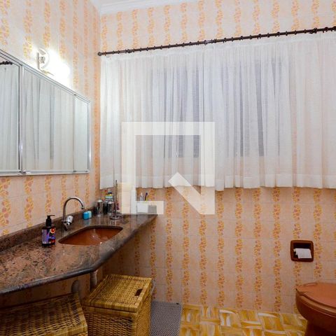 Casa à venda com 400m², 3 quartos e 6 vagasBanheiro Social