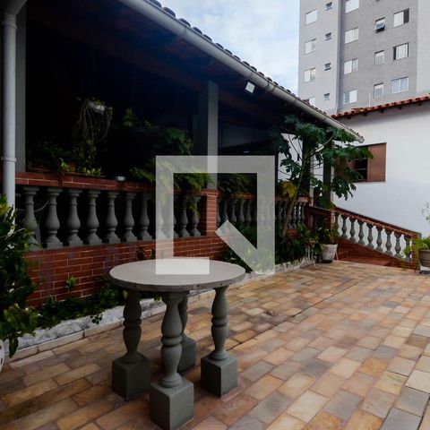 Casa à venda com 400m², 3 quartos e 6 vagasÁrea externa 