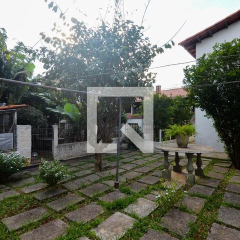 Casa à venda com 400m², 3 quartos e 6 vagasÁrea externa 