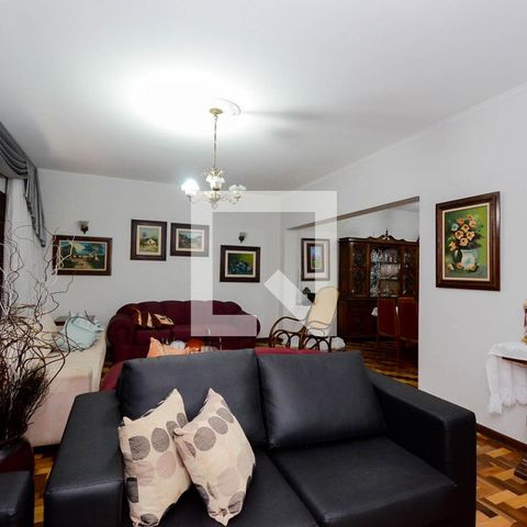 Casa à venda com 400m², 3 quartos e 6 vagasSala de Estar