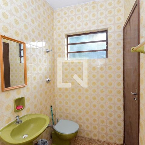 Casa à venda com 400m², 3 quartos e 6 vagasBanheiro de serviço