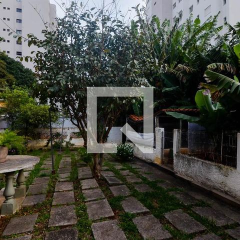 Casa à venda com 400m², 3 quartos e 6 vagasÁrea externa 