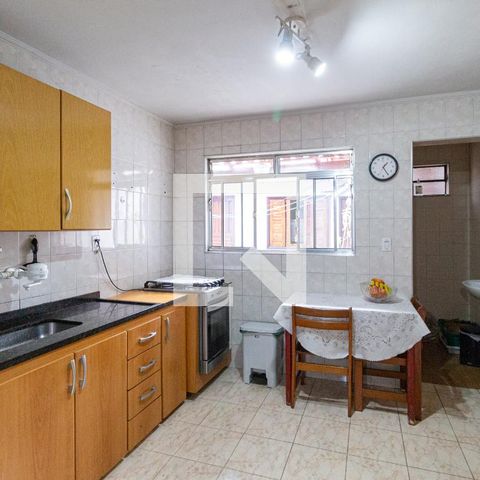 Casa à venda com 180m², 3 quartos e 2 vagas Casa à venda com 180m², 3 quartos e 2 vagasCozinha