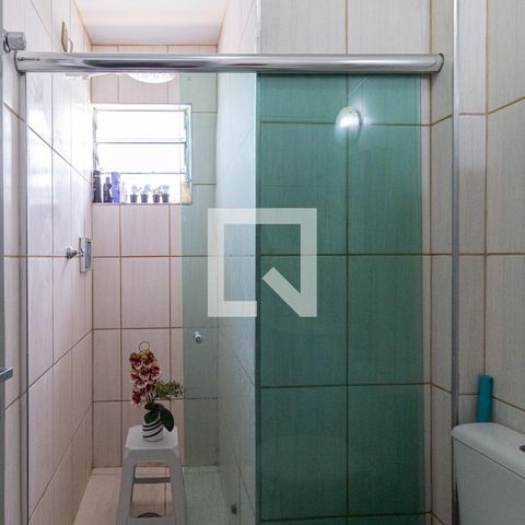 Casa à venda com 180m², 3 quartos e 2 vagas Casa à venda com 180m², 3 quartos e 2 vagasBanheiro