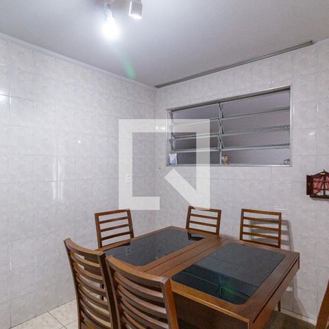 Casa à venda com 180m², 3 quartos e 2 vagas Casa à venda com 180m², 3 quartos e 2 vagasSala de jantar