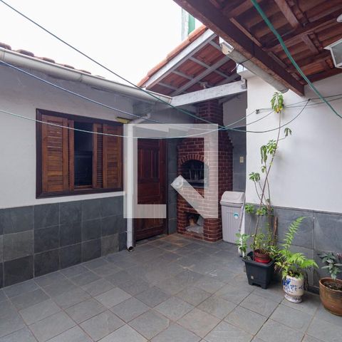 Casa à venda com 180m², 3 quartos e 2 vagas Casa à venda com 180m², 3 quartos e 2 vagasQuintal