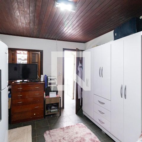 Casa à venda com 180m², 3 quartos e 2 vagas Casa à venda com 180m², 3 quartos e 2 vagasQuarto de serviço