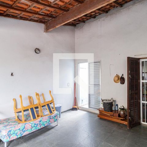 Casa à venda com 180m², 3 quartos e 2 vagas Casa à venda com 180m², 3 quartos e 2 vagasSacada