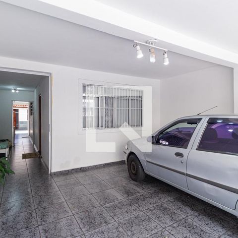 Casa à venda com 180m², 3 quartos e 2 vagas Casa à venda com 180m², 3 quartos e 2 vagasGaragem
