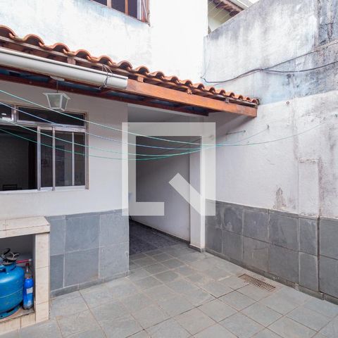 Casa à venda com 180m², 3 quartos e 2 vagas Casa à venda com 180m², 3 quartos e 2 vagasQuintal