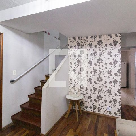 Casa à venda com 180m², 3 quartos e 2 vagas Casa à venda com 180m², 3 quartos e 2 vagasSala