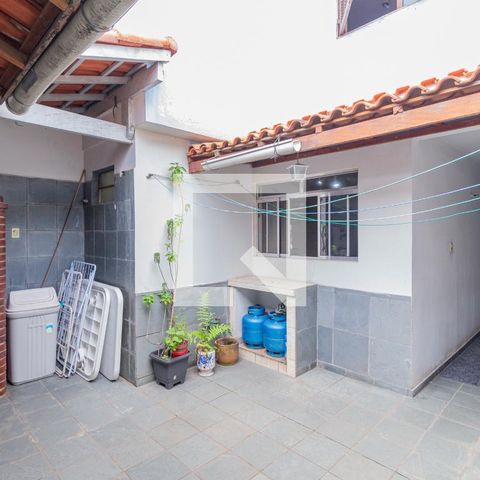 Casa à venda com 180m², 3 quartos e 2 vagas Casa à venda com 180m², 3 quartos e 2 vagasQuintal