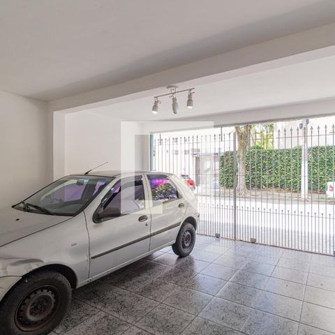 Casa à venda com 180m², 3 quartos e 2 vagas Casa à venda com 180m², 3 quartos e 2 vagasGaragem