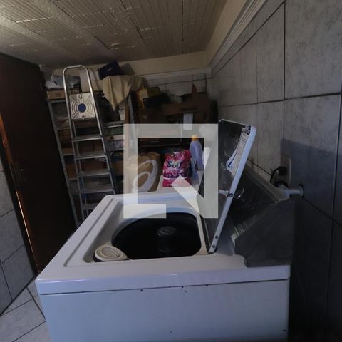 Casa à venda com 132m², 3 quartos e 5 vagasLavanderia