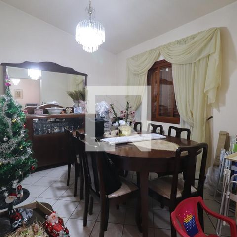 Casa à venda com 132m², 3 quartos e 5 vagasCopa