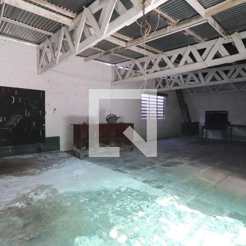 Casa à venda com 132m², 3 quartos e 5 vagaspredio comercial 2