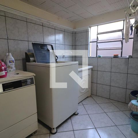 Casa à venda com 132m², 3 quartos e 5 vagasLavanderia
