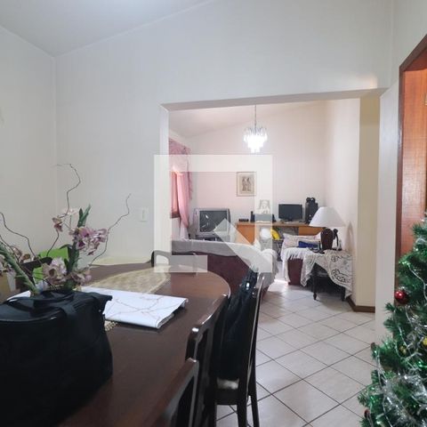 Casa à venda com 132m², 3 quartos e 5 vagasCopa