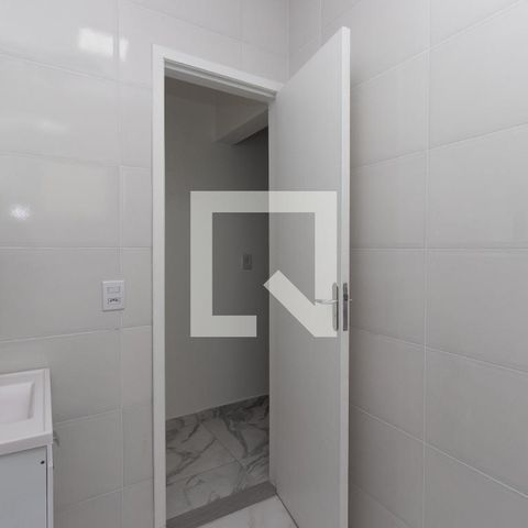 Casa à venda com 119m², 4 quartos e 1 vaga Casa à venda com 119m², 4 quartos e 1 vagaBanheiro Social