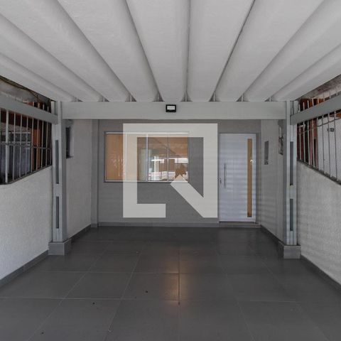 Casa à venda com 119m², 4 quartos e 1 vaga Casa à venda com 119m², 4 quartos e 1 vagaGaragem