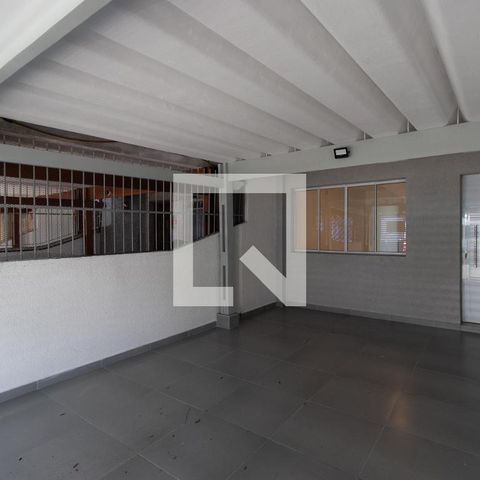 Casa à venda com 119m², 4 quartos e 1 vaga Casa à venda com 119m², 4 quartos e 1 vagaGaragem