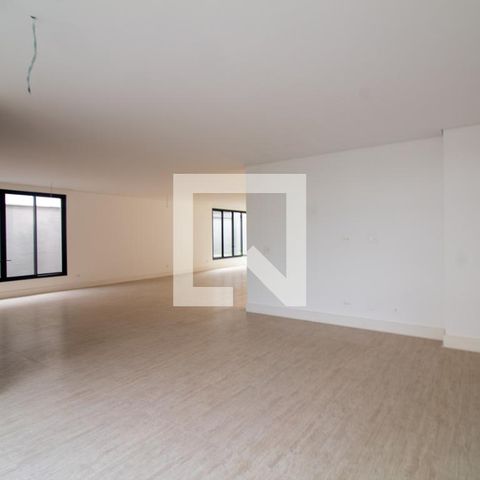 Casa à venda com 854m², 4 quartos e 6 vagas Casa à venda com 854m², 4 quartos e 6 vagasSala 2 / Escritorio