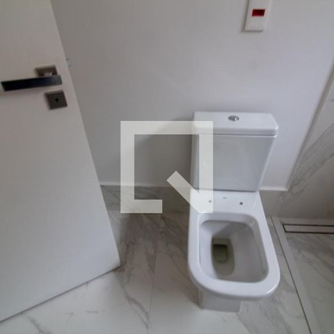Casa à venda com 854m², 4 quartos e 6 vagas Casa à venda com 854m², 4 quartos e 6 vagasBanheiro da Suíte 4 - Senhor