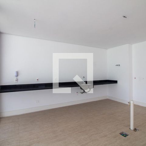 Casa à venda com 854m², 4 quartos e 6 vagas Casa à venda com 854m², 4 quartos e 6 vagasCozinha
